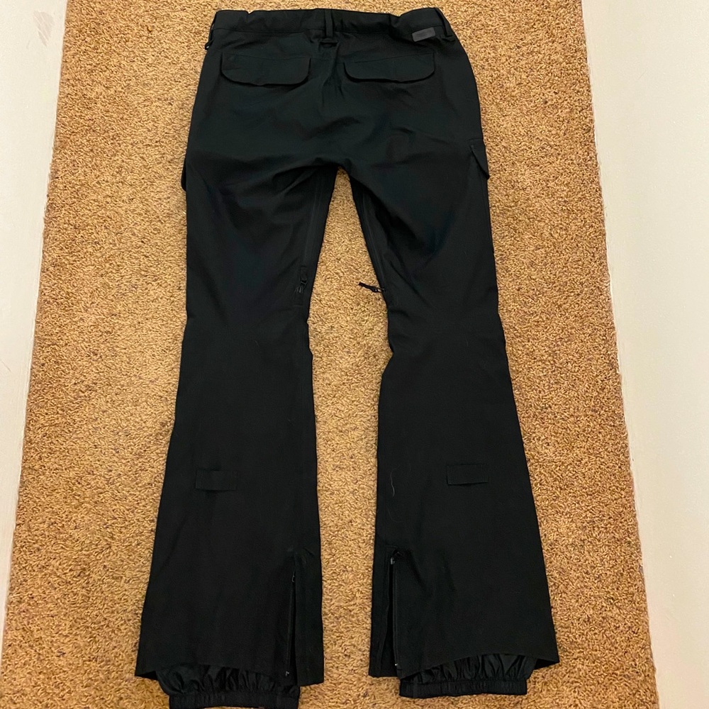 Burton women’s snowboarding pants